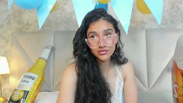 ValentiinaCruz online show from 10/02/25, 10:28