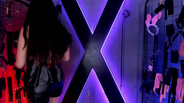 Snapshot of VictoryaLiah_BDSM chatting on 04/22/26, 10:50 VictoryaLiah BDSM online show from 04/22/26, 10:50