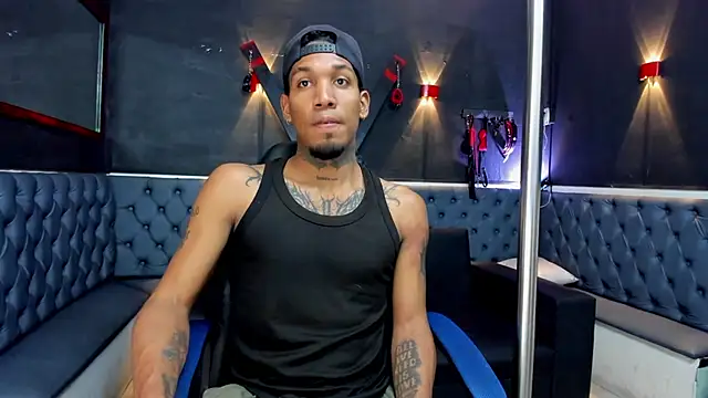 Snapshot of DIEGO_WICKED chatting on 09/19/25, 07:14 DIEGO WICKED online show from 09/19/25, 07:14