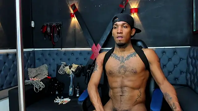 Snapshot of DIEGO_WICKED chatting on 10/15/25, 04:01 DIEGO WICKED online show from 10/15/25, 04:01