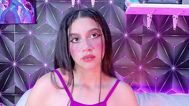Snapshot of Megan_Luxe chatting on 10/01/25, 04:29 Megan Luxe online show from 10/01/25, 04:29