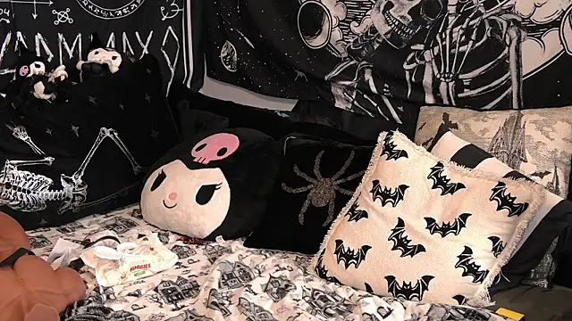 Paige Turner online show from 03/02/26, 04:14