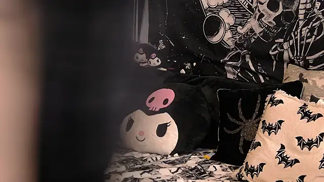 Paige Turner online show from 05/03/26, 03:45
