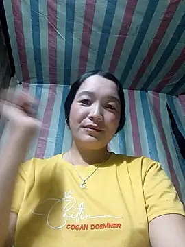 Snapshot of Bliss_rose chatting on 09/29/25, 02:38 Bliss rose online show from 09/29/25, 02:38