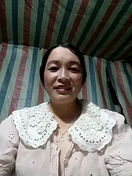 Snapshot of Bliss_rose chatting on 10/16/25, 07:09 Bliss rose online show from 10/16/25, 07:09