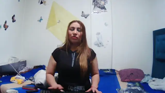 Snapshot of AddyStuart_ chatting on 06/24/26, 04:11 AddyStuart online show from 06/24/26, 04:11
