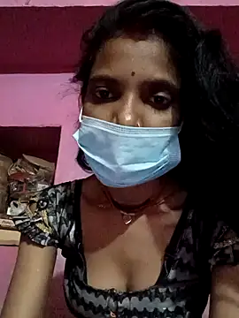 Snapshot of Shakshi_ji chatting on 10/12/25, 03:33 Shakshi ji online show from 10/12/25, 03:33