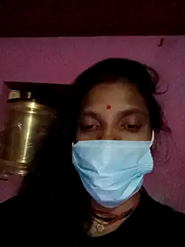 Snapshot of Shakshi_ji chatting on 10/13/25, 01:44 Shakshi ji online show from 10/13/25, 01:44