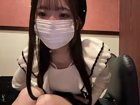 Snapshot of nano-da-u chatting on 10/18/25, 02:51 nano-da-u online show from 10/18/25, 02:51