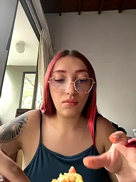 Paulina-Wells online show from 10/09/25, 09:57