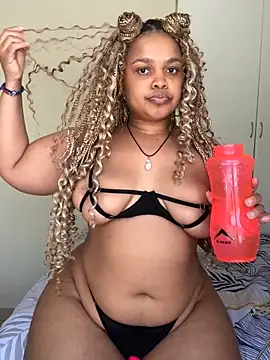 Snapshot of XXXquisiteVixen chatting on 11/29/25, 10:18 XXXquisiteVixen online show from 11/29/25, 10:18