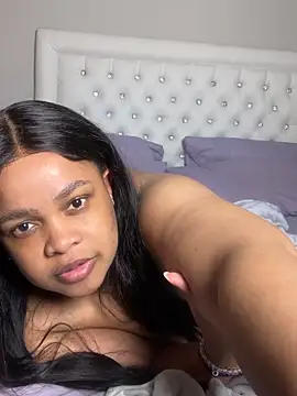 Snapshot of XXXquisiteVixen chatting on 12/22/25, 05:21 XXXquisiteVixen online show from 12/22/25, 05:21