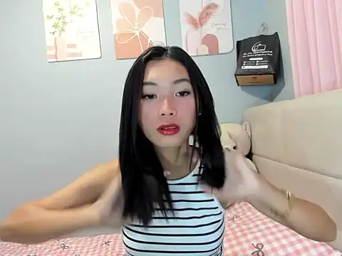 Snapshot of Anne_the_virgin chatting on 04/19/26, 07:27 Anne the virgin online show from 04/19/26, 07:27