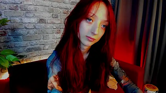 Snapshot of Daria_J chatting on 09/22/25, 04:25 Daria J online show from 09/22/25, 04:25