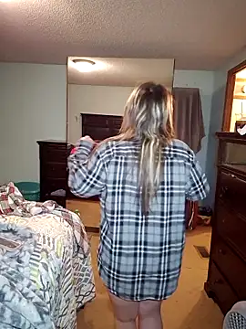 Snapshot of JuicyExxxperience chatting on 11/26/25, 12:39 JuicyExxxperience online show from 11/26/25, 12:39