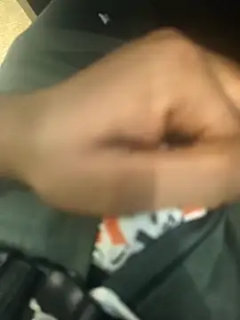 hotboy43339 online show from 12/23/25, 09:40