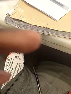 hotboy43339 online show from 01/06/26, 03:43