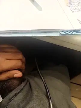 hotboy43339 online show from 03/02/26, 07:15