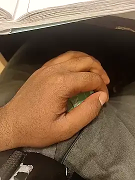 hotboy43339 online show from 03/12/26, 03:12