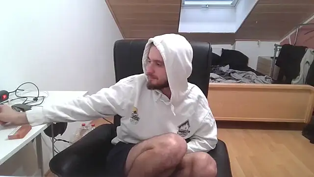 Snapshot of Bez3ybik chatting on 09/10/25, 05:35 Bez3ybik online show from 09/10/25, 05:35