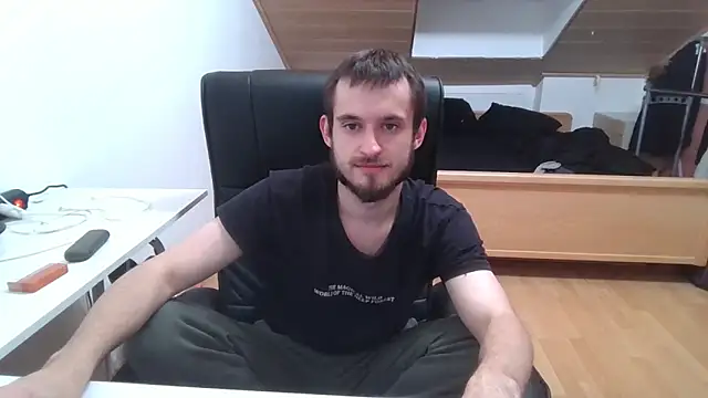 Snapshot of Bez3ybik chatting on 10/13/25, 06:41 Bez3ybik online show from 10/13/25, 06:41