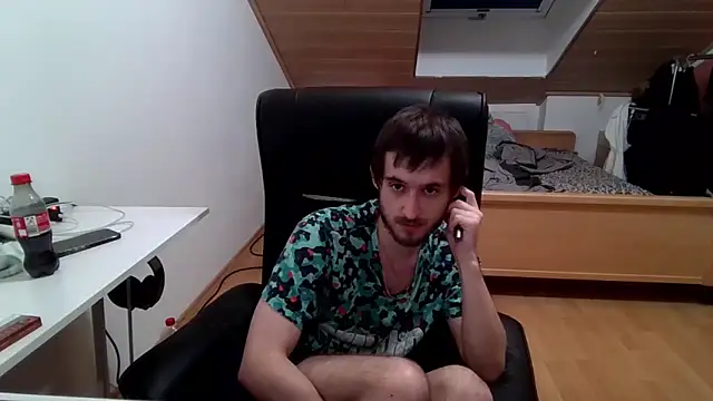 Snapshot of Bez3ybik chatting on 12/05/25, 01:14 Bez3ybik online show from 12/05/25, 01:14