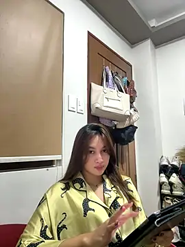 Snapshot of LanySylvia chatting on 11/07/25, 04:07 LanySylvia online show from 11/07/25, 04:07