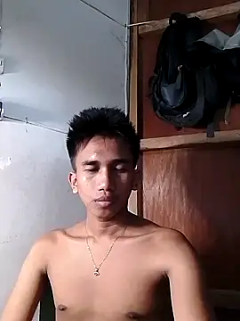 Snapshot of charlie0728 chatting on 10/10/25, 08:46 charlie0728 online show from 10/10/25, 08:46