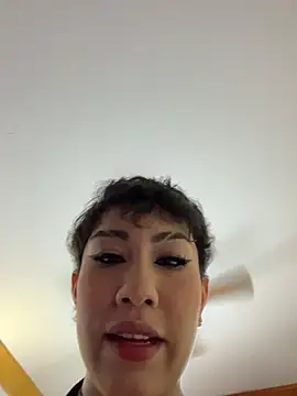 Snapshot of ZahaRose chatting on 11/02/25, 10:56 ZahaRose online show from 11/02/25, 10:56