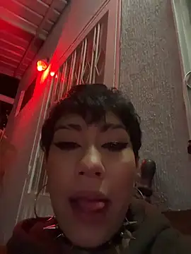 Snapshot of ZahaRose chatting on 11/15/25, 04:21 ZahaRose online show from 11/15/25, 04:21