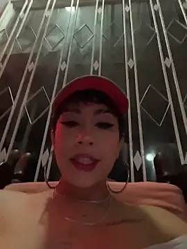 Snapshot of ZahaRose chatting on 11/18/25, 03:34 ZahaRose online show from 11/18/25, 03:34