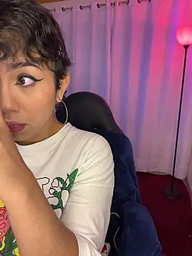 Snapshot of ZahaRose chatting on 11/27/25, 02:46 ZahaRose online show from 11/27/25, 02:46