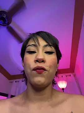 Snapshot of ZahaRose chatting on 12/01/25, 12:15 ZahaRose online show from 12/01/25, 12:15