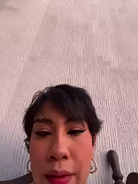 Snapshot of ZahaRose chatting on 12/13/25, 11:10 ZahaRose online show from 12/13/25, 11:10