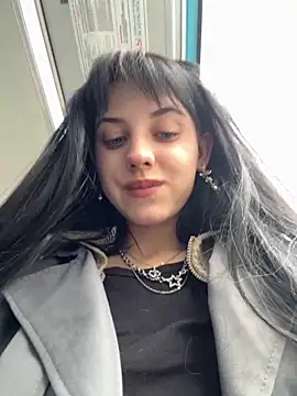 Snapshot of Only_April chatting on 09/19/25, 12:17 Only April online show from 09/19/25, 12:17