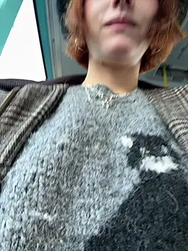 Snapshot of Only_April chatting on 09/28/25, 02:11 Only April online show from 09/28/25, 02:11