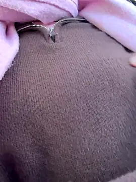 Snapshot of Only_April chatting on 10/18/25, 11:11 Only April online show from 10/18/25, 11:11