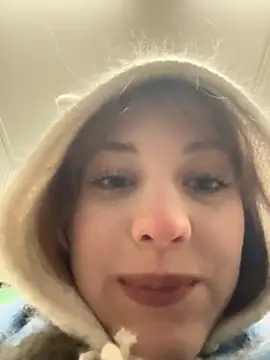 Snapshot of Only_April chatting on 11/28/25, 05:54 Only April online show from 11/28/25, 05:54