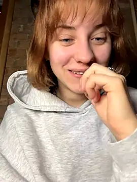 Snapshot of Only_April chatting on 11/29/25, 10:13 Only April online show from 11/29/25, 10:13