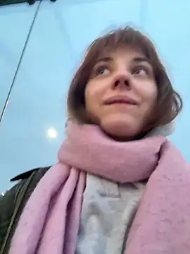 Snapshot of Only_April chatting on 12/19/25, 06:42 Only April online show from 12/19/25, 06:42