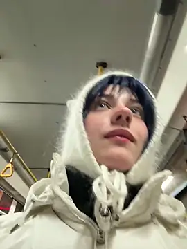 Only April online show from 03/04/26, 04:07