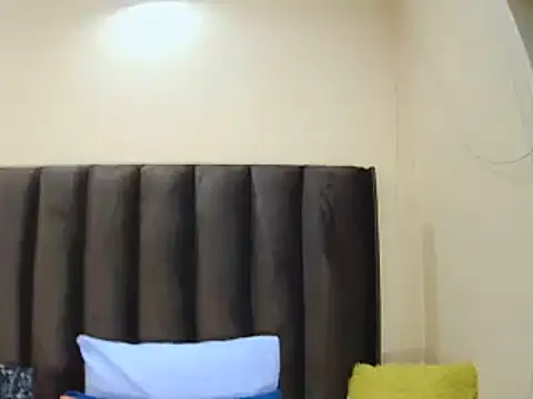 BigAssjuicy26 online show from 11/12/25, 05:13