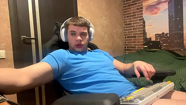 Snapshot of MusclePhantom chatting on 02/26/26, 09:58 MusclePhantom online show from 02/26/26, 09:58