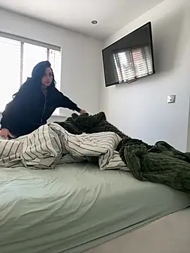 BELLABLACKXUK online show from 04/24/26, 11:45