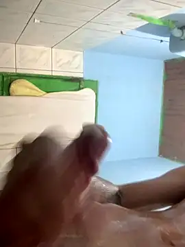 Snapshot of Luan__18 chatting on 10/06/25, 02:58 Luan 18 online show from 10/06/25, 02:58