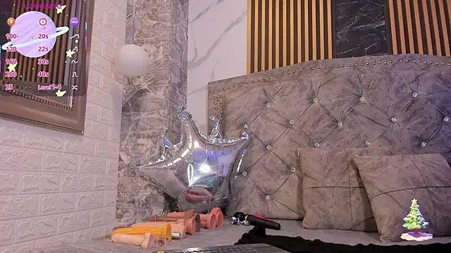 railey rosse  online show from 11/24/25, 07:57