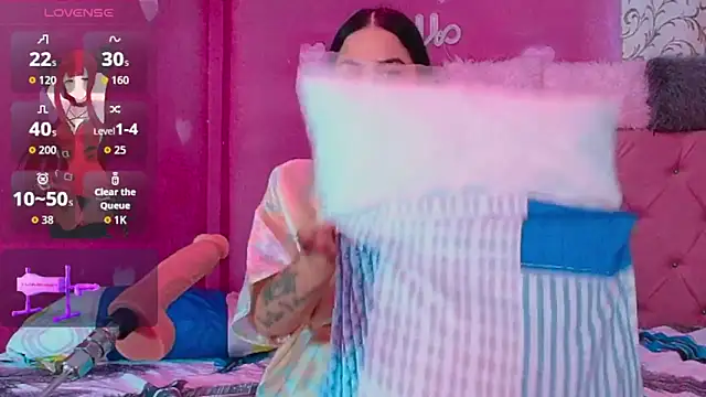 Lali HOtt online show from 11/14/25, 04:17