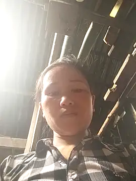 Snapshot of ChaoPm77 chatting on 10/06/25, 06:11 ChaoPm77 online show from 10/06/25, 06:11