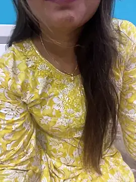 Snapshot of Naughty-Kamini chatting on 10/08/25, 01:09 Naughty-Kamini online show from 10/08/25, 01:09