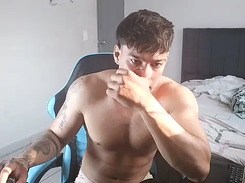 Snapshot of latin_party007 chatting on 03/31/26, 12:05 latin party007 online show from 03/31/26, 12:05